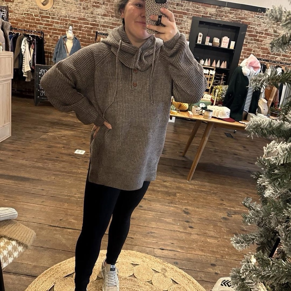 Listicle Ribbed Funnel Neck Sweater in Taupe Brown